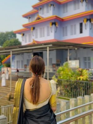 Anusree Instagram - മുത്തപ്പനെ കാണാൻ…🙏