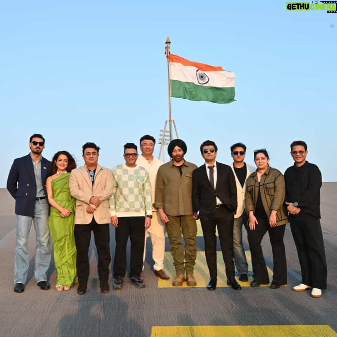 Anya Singh - 163.7K Likes - WHAT A DAY!
One that’ll always be close to my heart. To be in the midst of such brave hearts, legends & to be able to hear some of my absolute favourite singers live was such a privilege. 🧿✨
To be able to visit INS Vikrant was a once in a lifetime opportunity.
Border 2 album celebration 

Hair - @sandeepchaupal_hair 
Makeup- @niccky_rajaanie 
Saree - @ekayabanaras 
Jewellery - @tadaccessories @stilt_communications 

Stylist - @ruchikrishnastyles with @barnaaraha