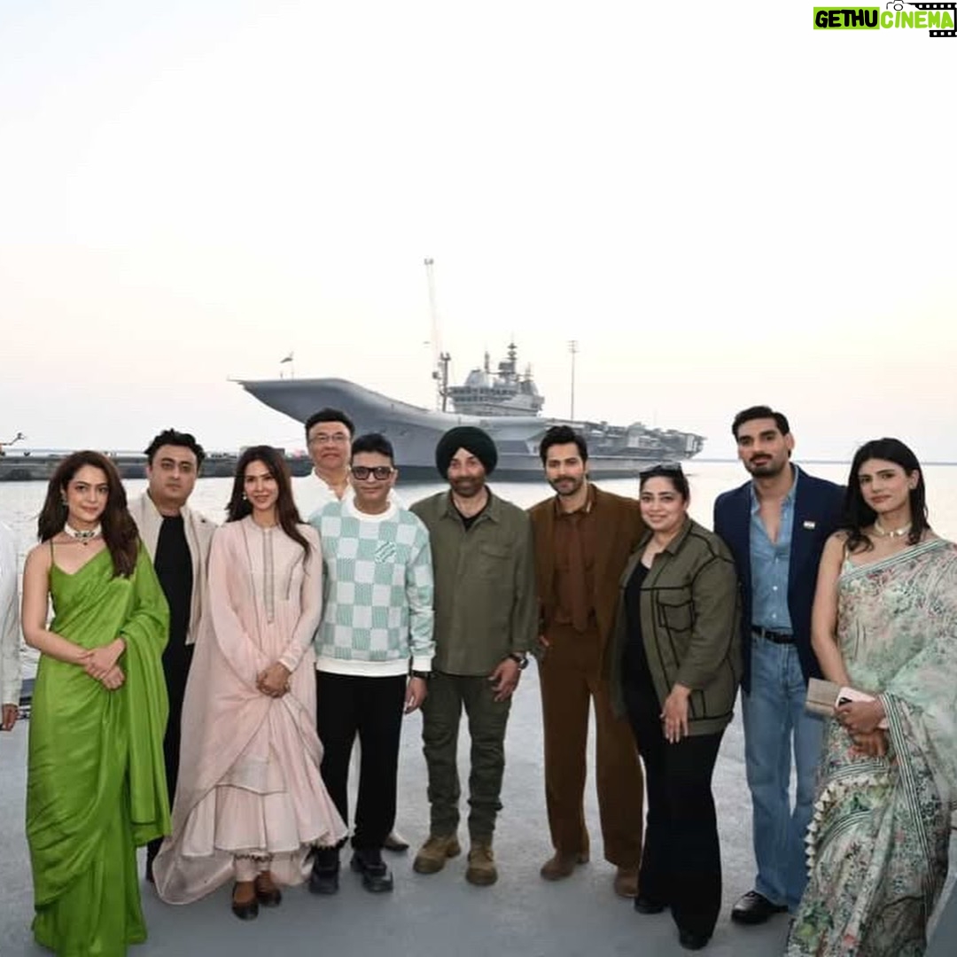 Anya Singh - 163.7K Likes - WHAT A DAY!
One that’ll always be close to my heart. To be in the midst of such brave hearts, legends & to be able to hear some of my absolute favourite singers live was such a privilege. 🧿✨
To be able to visit INS Vikrant was a once in a lifetime opportunity.
Border 2 album celebration 

Hair - @sandeepchaupal_hair 
Makeup- @niccky_rajaanie 
Saree - @ekayabanaras 
Jewellery - @tadaccessories @stilt_communications 

Stylist - @ruchikrishnastyles with @barnaaraha