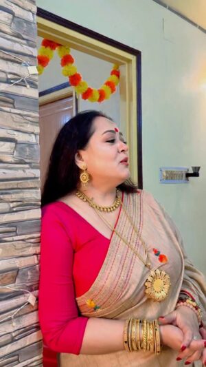Aparajita Auddy Instagram - সরস্বতী পুজো কখনোই সম্পূর্ণ নয় ছাত্র-ছাত্রীর নাচ ছাড়া।