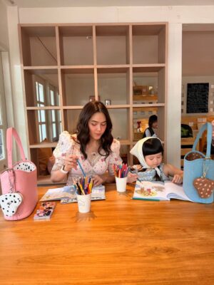 Araya A. Hargate Instagram - See you @rallymovement 4 FEB (12:00) 🩵💖🩵💖
#RallyLoopBagValentinesLimited
#RallyLoopBag
#RallyMovement