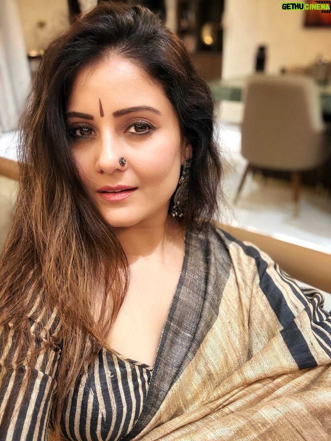 Archana Gupta - 6.5K Likes - No words, only magic ✨ 
.
.
.
.
.
#saree #indianethnicwear #aesthetic #actress #casting