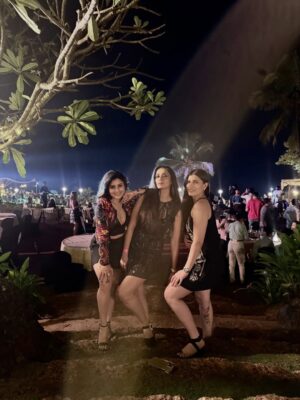 Archana Gupta Instagram - Write it on your heart that every day is the best day in the year. On this note Wishing you all 
A VERY HAPPY NEW YEAR 🥳 🤩✨💕😇
.
.
.
.
#newyear #2026 #behappy #love #classystyle
