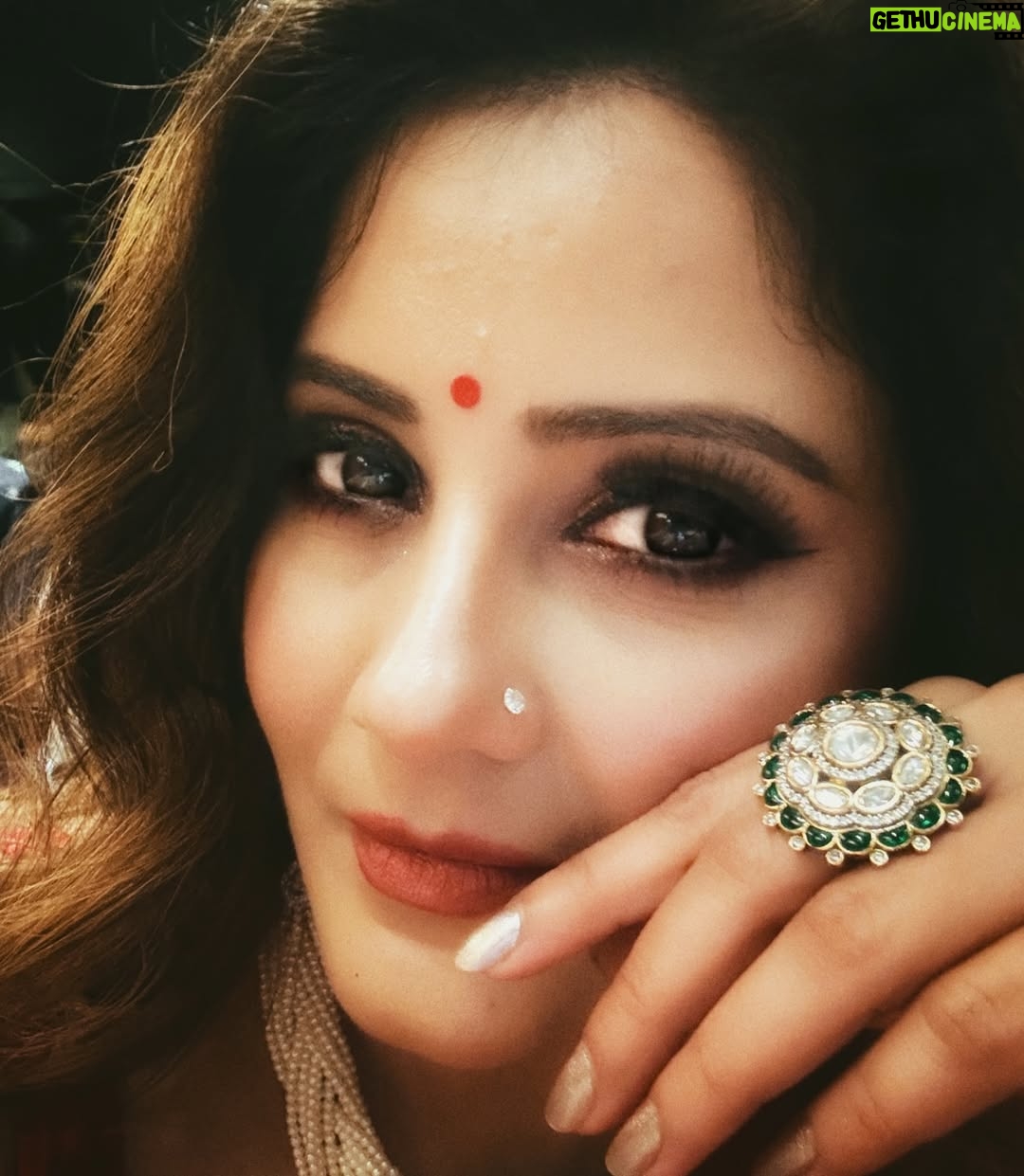 Archana Gupta - 7.5K Likes - ♥️
.
.
.
.
{ Saree, Sari Fashion, Red, Christmas vibes, fashionable, love, Trending, Style, Pose, Possess, Smile, Attitude }
.
.
#saree #sareefashion #mystyle #classystyle #expression #actress #auditions #castingdirector #stylemepretty #makeup #fashionista #archanagupta #tbt #instaphoto #trendsetter #trending #love