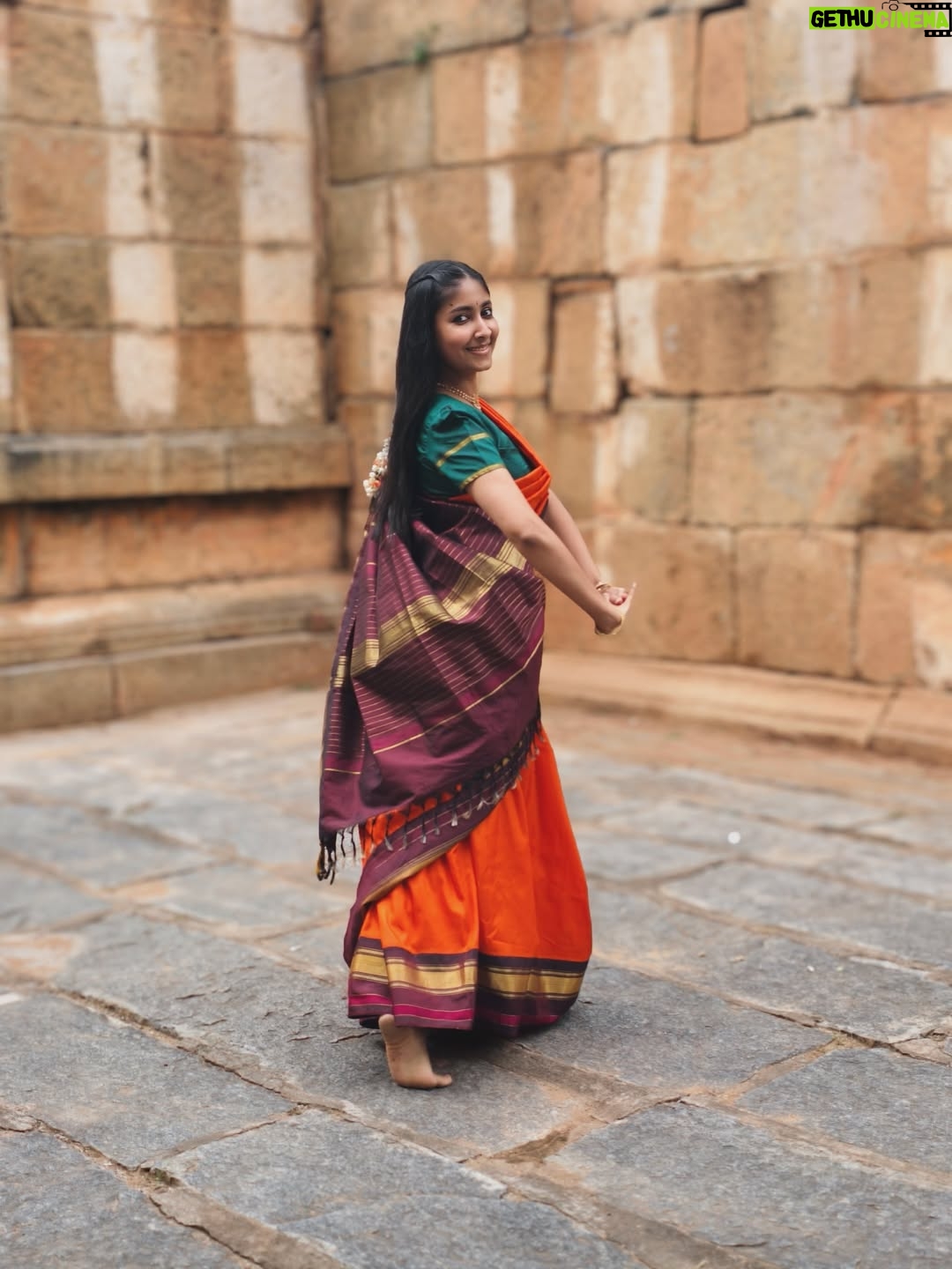 Archana Jois - 32.3K Likes - ಚಿನ್ನ, ಚೆನ್ನ ಚೆನ್ನ! 🦜