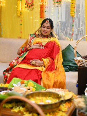 Archita Sahu Instagram - This surreal feeling can’t be compared with anything ❤️
Seeking blessings from everyone 🙏🏻

@iktaara_by_anindita has always chosen the best for me for my special occasions .