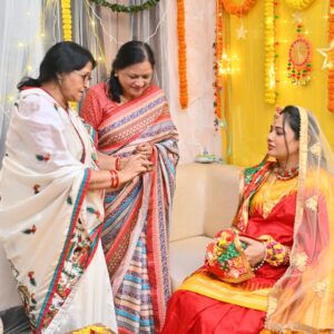 Archita Sahu Instagram - A beautiful tradition in our Odia culture during the journey of pregnancy ‘ସାଦଖିଆ’
Enjoyed every bit of it with my sweetest family and felt blessed ❤️ . 

Thought to share with my extended digital family because you all are an integral part of my life ❤️😍

Do u also celebrate in this way with your loved ones ?? What is it called in your area ?