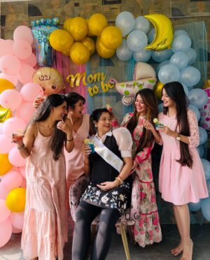 Archita Sahu Instagram - Glow, glam & a whole lot of love for our superstar mama-to-be 💖A new star joins the cast—welcome baby boy 🌟💙
#babyshower #sassyslayers