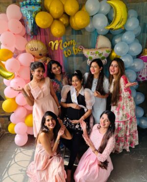Archita Sahu Instagram - Glow, glam & a whole lot of love for our superstar mama-to-be 💖A new star joins the cast—welcome baby boy 🌟💙
#babyshower #sassyslayers