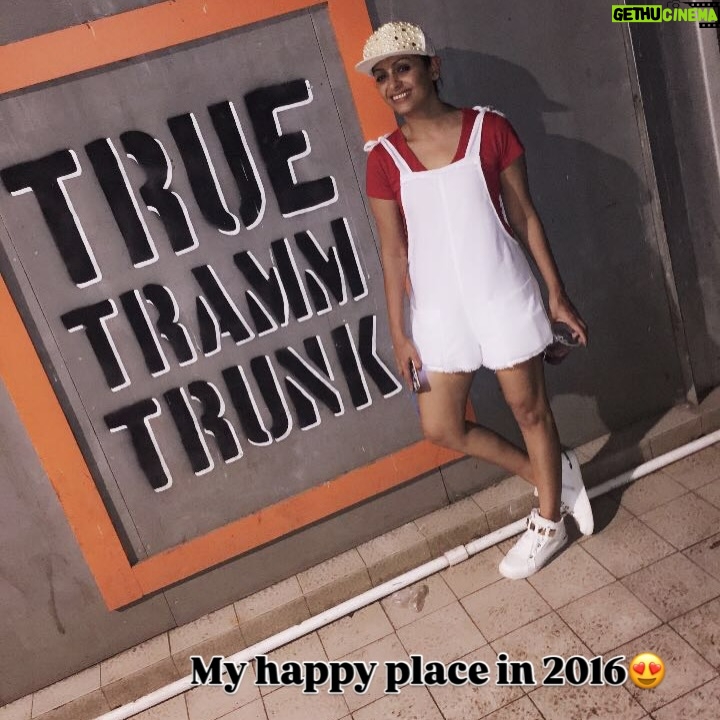 Ashita Dhawan - 4.5K Likes - #2016 unseen stuff 😉

{ashitadhawan DABBANG Dhawan}