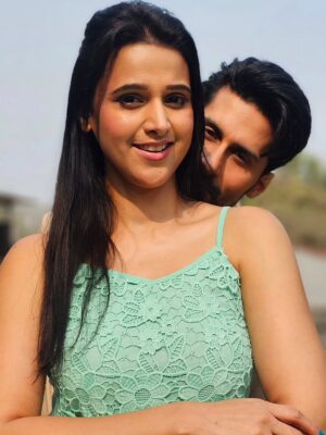 Astha Agarwal Instagram - #shinmay reunite with profound memories of their toxic love saga 🖤
.
.
.
.
From #ghumhaikisikeypyaarmeiin to #jhanak, #coactors #bts
