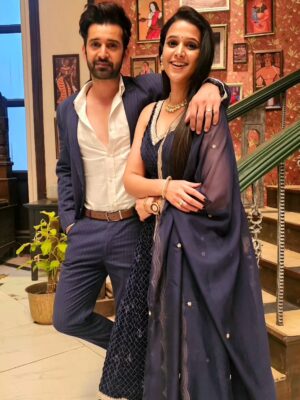 Astha Agarwal Instagram - My on-screen bhai is a full-time charmer - beware ladies 😉🎬
@rajveer__singh
.
.
.
.
.
#jhanak #rajveer #tv #serial #JioHotStar #actor #bts #coactors #shootlife