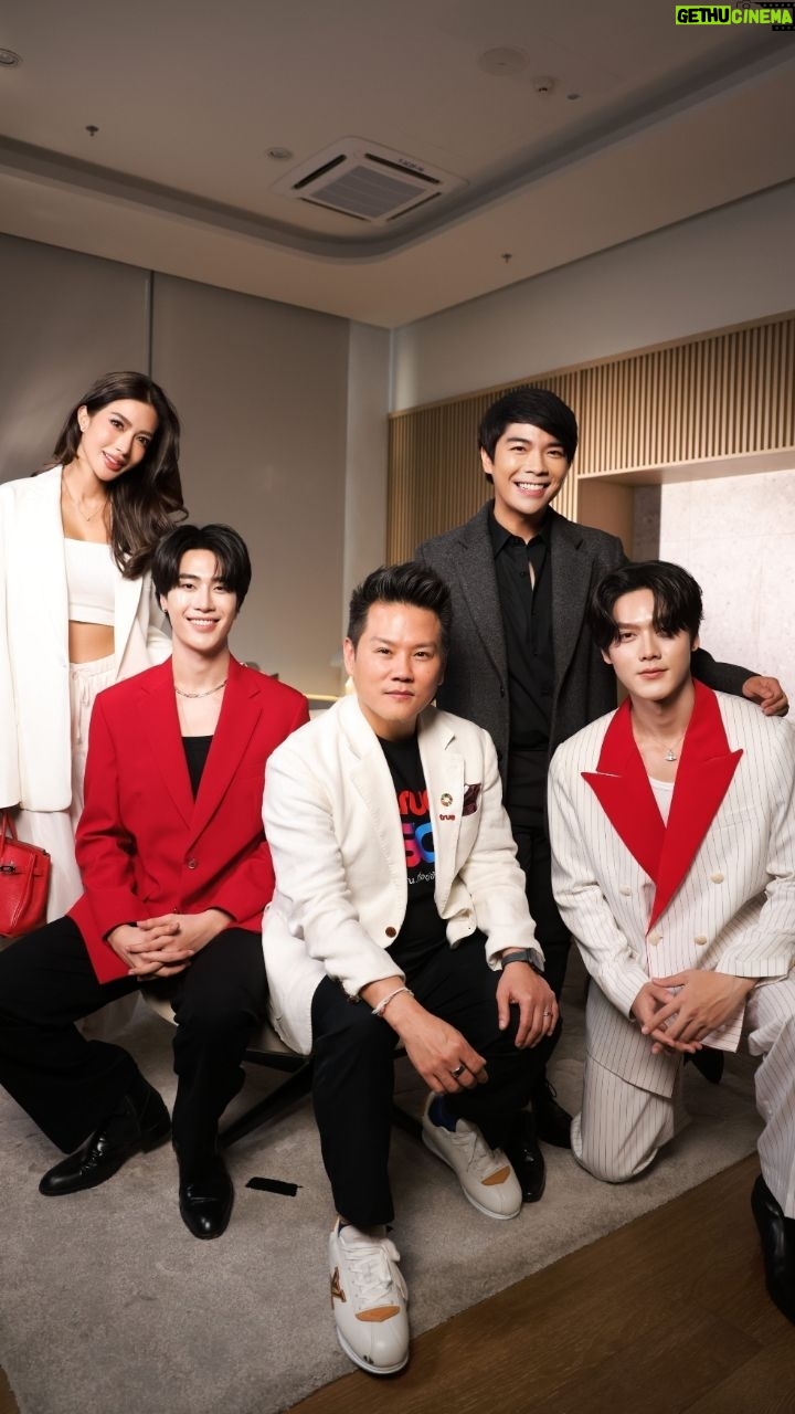 Athichanan Srisevok - 601 Likes - Congratulations to @truemoveh for the World's first ambassador @suchaaata krab!!
We are so proud and happy to see #truetotheworld as a representing of Thai brand that goes global!!

#มงเปลี่ยนโลก #BESTwithTRUE5G