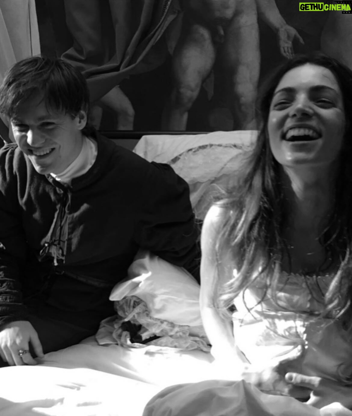 Aurora Ruffino - 11.3K Likes - Bianca&Guglielmo.. Chi si ricorda di loro? ❣️ 🎬 
Ph: @adrianmccourtportraits