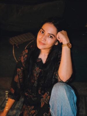 Ayesha Kaduskar Instagram - 🪴