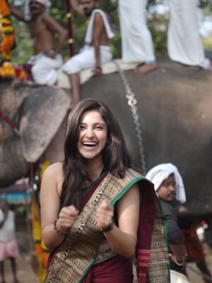 Ayesha Zeenath Instagram - POOORAM 💃🏻🤟🏻

:
:
: wearing @kaithari_studio ❤️
#trissur #pooram #fun #native