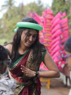 Ayesha Zeenath Instagram - POOORAM 💃🏻🤟🏻

:
:
: wearing @kaithari_studio ❤️
#trissur #pooram #fun #native