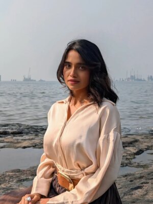 Bhagyashree Limaye Instagram - A day out ☀️
.
.
📷 @shrutisbagwe
#mumbai #winters #teampixel
