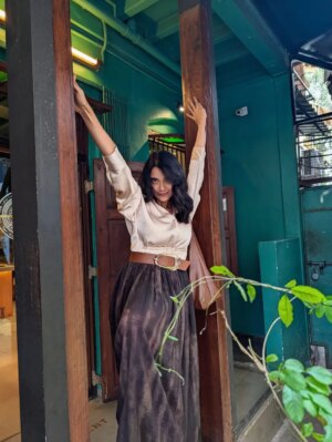 Bhagyashree Limaye Instagram - A day out ☀️
.
.
📷 @shrutisbagwe
#mumbai #winters #teampixel