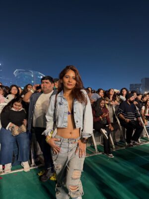 Bhavika Katariya Instagram - Felt delete might cute later ✨

#concertready #tylaconcert #outfitinspo #styleideas #concertoutfit