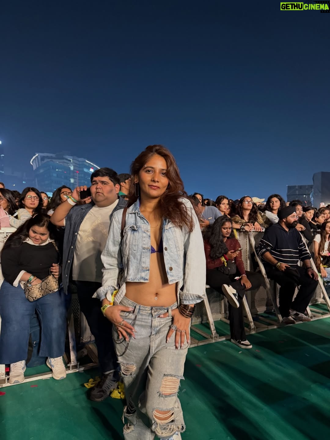 Bhavika Katariya - 2.3K Likes - Felt delete might cute later ✨

#concertready #tylaconcert #outfitinspo #styleideas #concertoutfit