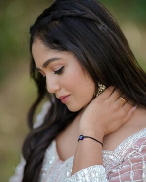 Bhavya Gowda Instagram - #throwbackpicture 
Outfit by: @rentyourlook_by_chandangowda 
Captured by: @umesh__photography___ 
MUA: @makeoverby_divyagowda 
Hairstyle by: @artistry_by_pushpa 
Earrings by: @thespatika 

#bg #bhavya #bhavyagowda #bhavyagowda670
