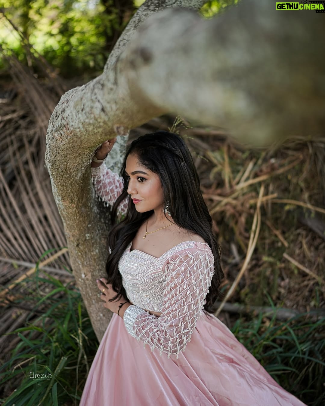 Bhavya Gowda - 108.1K Likes - #throwbackpicture 
Outfit by: @rentyourlook_by_chandangowda 
Captured by: @umesh__photography___ 
MUA: @makeoverby_divyagowda 
Hairstyle by: @artistry_by_pushpa 
Earrings by: @thespatika 

#bg #bhavya #bhavyagowda #bhavyagowda670