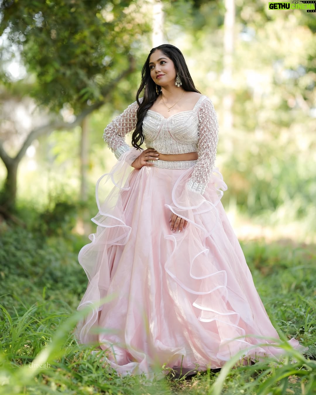 Bhavya Gowda - 108.1K Likes - #throwbackpicture 
Outfit by: @rentyourlook_by_chandangowda 
Captured by: @umesh__photography___ 
MUA: @makeoverby_divyagowda 
Hairstyle by: @artistry_by_pushpa 
Earrings by: @thespatika 

#bg #bhavya #bhavyagowda #bhavyagowda670