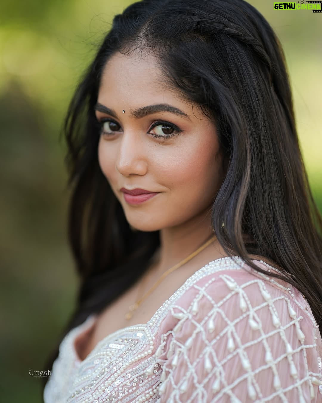 Bhavya Gowda - 108.1K Likes - #throwbackpicture 
Outfit by: @rentyourlook_by_chandangowda 
Captured by: @umesh__photography___ 
MUA: @makeoverby_divyagowda 
Hairstyle by: @artistry_by_pushpa 
Earrings by: @thespatika 

#bg #bhavya #bhavyagowda #bhavyagowda670