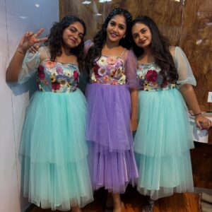 Bhavya Gowda Instagram - ♥️

@divyagowda670 @varshiniiiiiv._ 

#bg #bhavya #bhavyagowda #sistergols😙👭❤️ #sisters