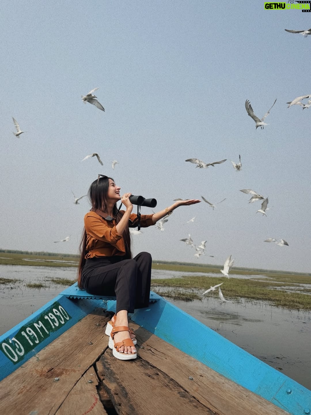 Bhoomika Dash - 45.7K Likes - Lost in a surreal escape at Odisha’s hidden gem — Mangalajodi Bird Sanctuary 🕊️✨

A paradise where nature whispers and wings paint the sky… home to 200–230  bird species, with 150  migratory visitors and 40  resident beauties calling it home.
Grateful for this magical time amid wetlands, silence, and endless flights of wonder 🌿💙 Must visit place 😍