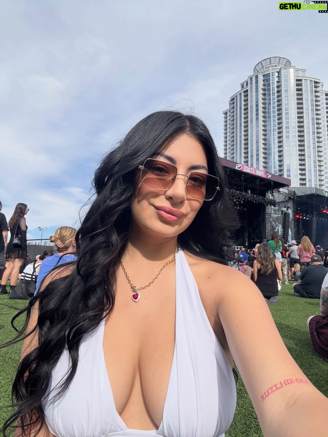 Cami Strella - 22.7K Likes - 2025 Recap - lowlights included lolll

January - palisades fire was terrifying 

February - contractor smashed my (v spendy) kitchen range and refused to take accountability 

March - shot my first feature, moved away from everyone I know and out of LA (best thing that ever happened)

April - my lactose intolerance came back in full force (rip to cotton candy ice cream)

May - went to Thailand to meet a man I’d crushed on for years who turned out to be extremely volatile and mentally unstable lolol 0/10 experience but I learned a lot and saw pretty places 

June - convinced a man I’d never met to buy me $2,000 worth of lingerie. Also fuck ICE

July - went on a cooking show and lost so bad lol but saw My Chemical Romance and cried like the lil emo girl I am

August - went to Turkey by myself for a revision nose job and the whole experience was just super whacky   mildly depressed bc I couldn’t really do much

September - took a man id slept with ONCE to a v extravagant dinner that I paid for, not my proudest moment 

October - saw Weezer and PATD! and spent my bday in Peru, absolutely a highlight 

November - survived a scorpion attack but also got married so yay

December - the busiest work month of my life. Still struggling to find energy lol