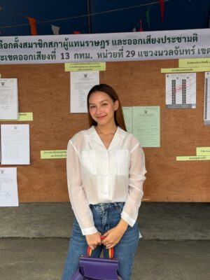 Carissa Springett Instagram - เลือกแล้ว ไม่โกงก็พอ ✨ ปีนี้ขอให้คนที่ประชาชนเลือกได้ทำงานนะคะ #เลือกตั้ง69อนาคตประเทศไทย 🙏🤍