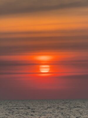 Carissa Springett Instagram - Sunset in pattaya @thestandardpattaya 🧡🤍🌅