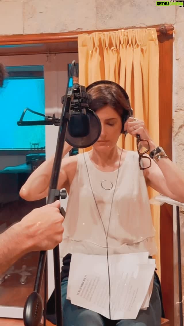 Cecilia Milone - 1.1K Likes - Los que vivimos los 80’,
y vimos en el cine #Bárbara, recordamos el final de la película y a #Raffaella cantando #YoNoSéVivir con su vestido lleno de piedras #Swarowski 

Ya que tenía el arreglo del maestro @calabresegustavo… le puse la voz en @estudiohometown
#RecuerdosSurtidos

(Gianni Boncompagni, Gianni Belfiore, Paolo Ormi y Luis Gómez Escolar. Es una adaptación al español de la canción italiana IO NON VIVO SENZA TE).

P.D.: @acusticomarquez nos debemos el dúo. 🎶✨