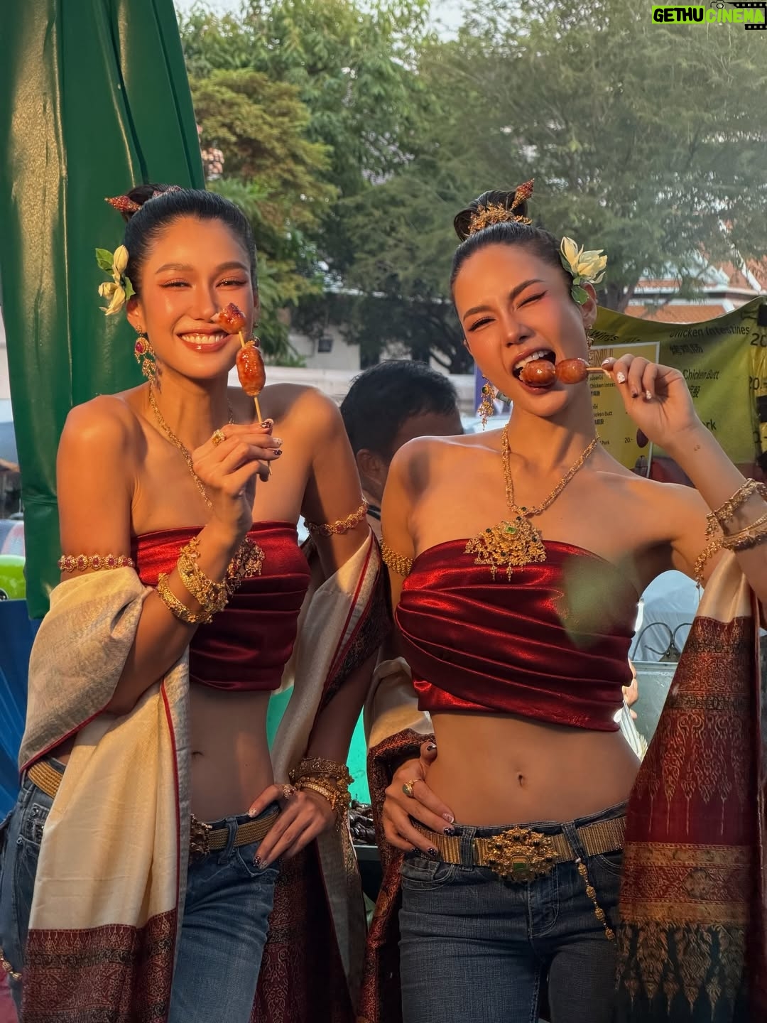 Chalita Suansane - 62.2K Likes - สวัสดีวันเสาร์ ขอให้ตื่นมาด้วยจิตใจยิ้มแย้มและเบิกบาน พี่แนทคิดแคปชั่น😂✨😝