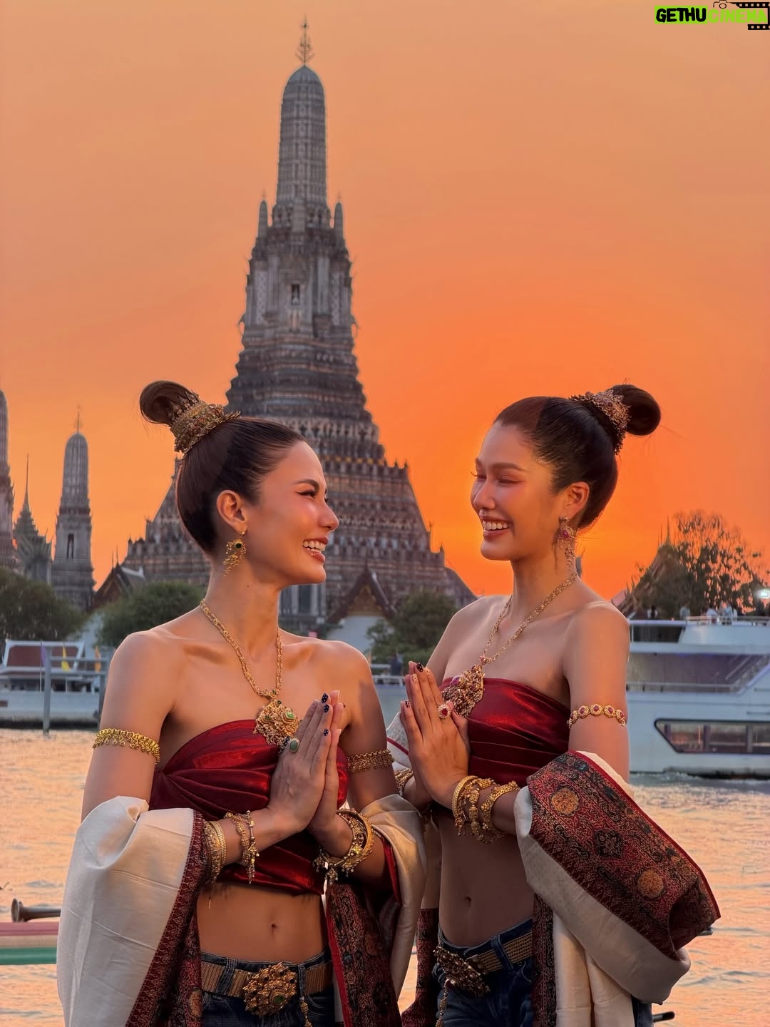 Chalita Suansane - 62.2K Likes - สวัสดีวันเสาร์ ขอให้ตื่นมาด้วยจิตใจยิ้มแย้มและเบิกบาน พี่แนทคิดแคปชั่น😂✨😝