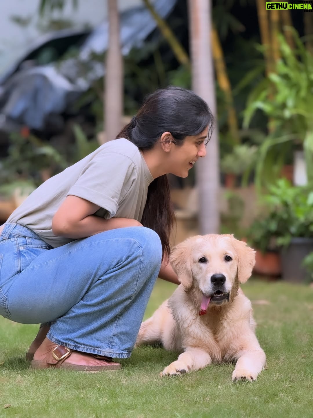 Chandini Chowdary - 109.4K Likes - Happy New Year to you from us! ♥️🐶