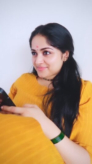 Chandini Sreedharan Instagram - Stuffed post Sadyaaa… 🌸 Happy Onam 🌸