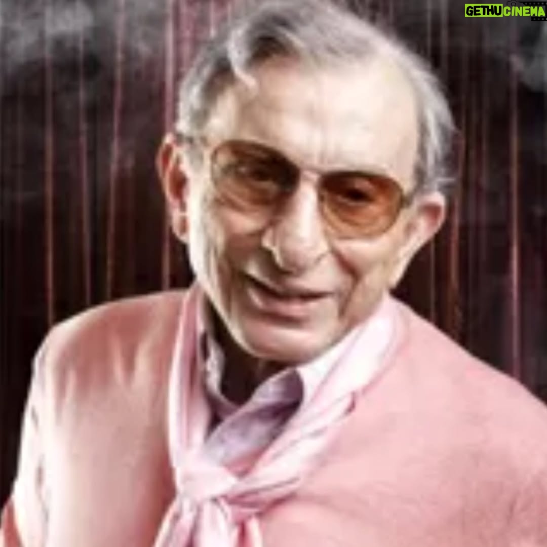 Çiğdem Tunç - 801 Likes - Büyük üstadım,hocam,çok şey öğretenim,minnettarız varlığınıza..Sizi çok seven,her öğrettiğinizi gelecek kuşaklara taşımaya çalışan bir çırağınız olarak çok üzgünüm..
Başta @omerdormen olmak üzere ,çok kıymetli aileniz ve binlerce seveninize başsağlığı ve metanet diliyorum..
Ömrüm oldukça sizden sanat adına tüm öğrendiklerimi çok sevdiğiniz genç insanlara aktarmaya devam edeceğim..Bizlerin indinde ölümsüzsünüz hocam...