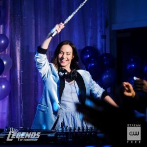 Courtney Ford Instagram - I love tonight’s ep of #legendsoftomorrow 💖 
Hope you guys love it too💕💕
Tune in 9/8c on The CW