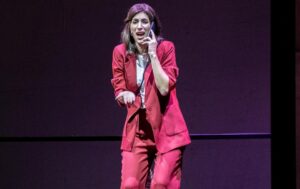 Daniela Pantano Instagram - Este fin de semana pasado me tocó subir a escena en @lacenadelostontos y explotaron de público todas las funciones! 💥💥
Quiero decirles que hacer esta obra es una fiesta! 💕Puro disfrute.
Gracias a @bossimartin x tu generosidad inmensa, al dire @carnevalemarcos y a todos los productores por la confianza y  a mis compañeros que estuvieron ahi apoyando tan amorosamente! @mik3amigorena_ _ @estebanprol15 @arengoguillermo @francobattista5 

Ph @atomobit