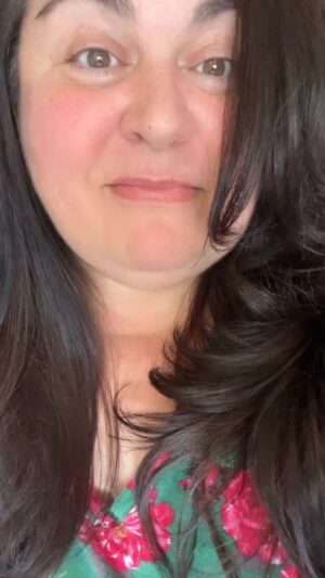 Debra DiGiovanni Instagram - WHO’S WITH ME?!?! (Crickets) anyone? #greyhairdontcare