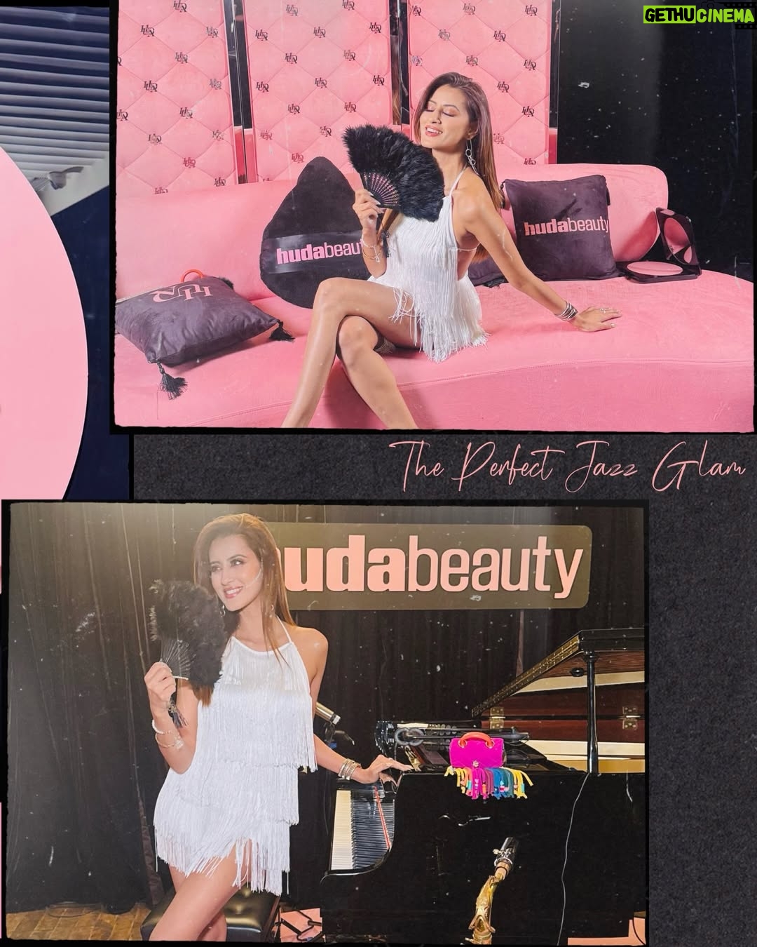 Deiya Sindhi - 5.7K Likes - @hudabeauty @huda really knows how to throw a night ✨
Last night at GIGI Bombay was pure jazz-glam magic, and the launch of the Easy Bake Pressed Powder was the perfect highlight. It sets makeup beautifully, smoothens instantly, and gives that soft, bright finish without feeling heavy. 💫

My Shade- Cherry Blossom for that extra brightened and snatched look. 

#HudaBeauty #EasyBakePressedPowder #JazzGlam #GIGIBombay #BeautyLaunch #MumbaiEvents #MakeupNight #MakeupEssentials

[Huda Beauty event Mumbai, Easy Bake Pressed Powder launch, GIGI Bombay event, Jazz glam theme, Makeup setting powder, Soft matte finish, Under eye brightening, Beauty launch event]
