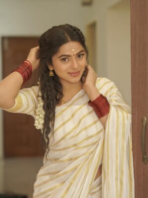 Delna Davis Instagram - ഓണപ്പൊന്നോണം 🌼
.
📸 @camerasenthil 
.
Shoot organised by @rrajeshananda 
.
#onam2025 #onam #onamspecial #onamfestival #onamvibes