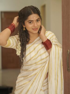 Delna Davis Instagram - ഓണപ്പൊന്നോണം 🌼
.
📸 @camerasenthil 
.
Shoot organised by @rrajeshananda 
.
#onam2025 #onam #onamspecial #onamfestival #onamvibes