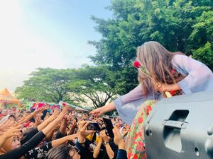 Diana Khan Instagram - Terima kasih Indonesia ❤️ Aku mencintaimu ❤️❤️❤️ #ThankYouForEverthing🤗 #Blessed #gratitude @antv_official