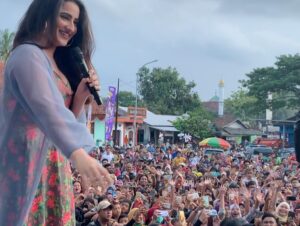 Diana Khan Instagram - Terima kasih Indonesia ❤️ Aku mencintaimu ❤️❤️❤️ #ThankYouForEverthing🤗 #Blessed #gratitude @antv_official