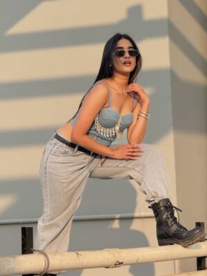 Divyadisha Mohanty Instagram - Styled by Me …… For Me 😎😎

#trendingposts #fashion #ootd #highfashion #explorepage #foryoupage #divyamohanty 

[fashion style denim fits ootd trend ollywood Divyaa Mohanty ]