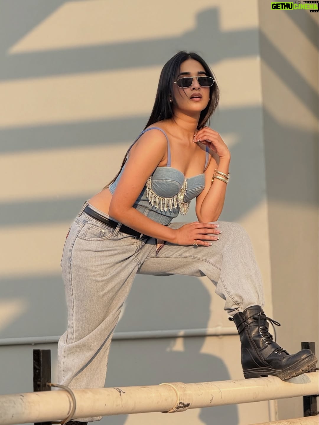 Divyadisha Mohanty - 27.5K Likes - Styled by Me …… For Me 😎😎

#trendingposts #fashion #ootd #highfashion #explorepage #foryoupage #divyamohanty 

[fashion style denim fits ootd trend ollywood Divyaa Mohanty ]